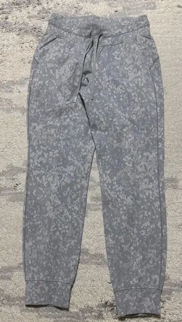 Used 룰루레몬 그레이 스웨트 팬츠 4