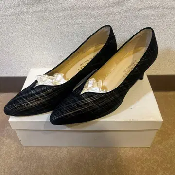 새상품급 BRUNATE 이탈리아제 체크 무늬 하이힐 펌프스