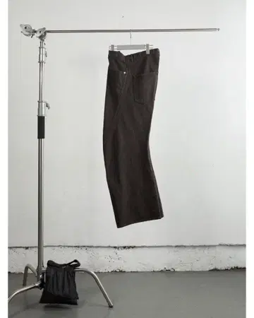 NVRFRGT 3D TWISTED WIDE LEG JEANS