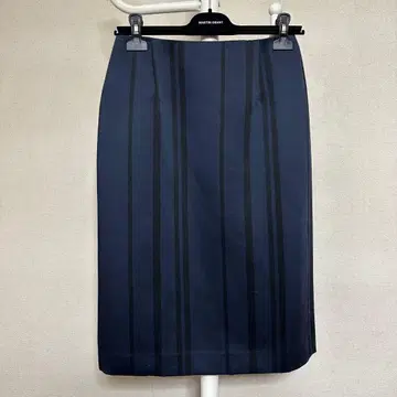 볼지 네이비 스트라이프 타이트 스커트