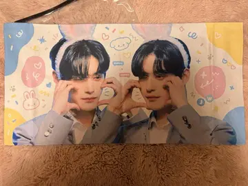 K-POP 아이돌 굿즈 디자인