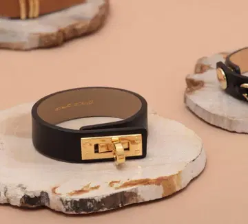 노리즈 히네리카나구 가죽 팔찌