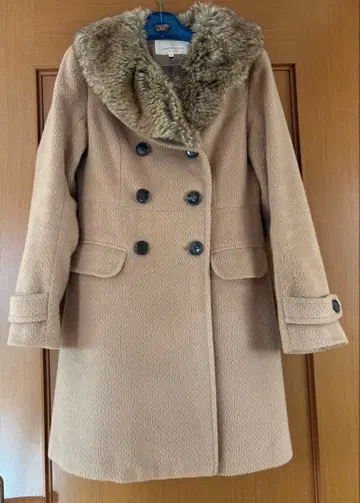 NICE CLAUP 인조 모피 코트