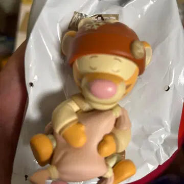 상하이 디즈니 POP MART 티거 피규어