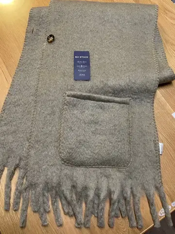 B.C STOCK 울 스톨 그레이 포켓 부착 베이크 크루즈 거의 새상품