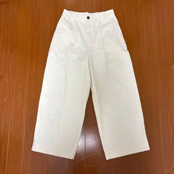 화이트 와이드 팬츠