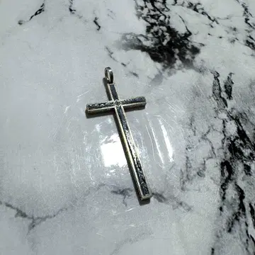 저스틴 데이비스 MAGNIFIQUE CROSS 펜던트 십자가