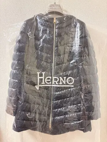 새상품급 HERNO 헬노 다운 자켓 블랙 40 초경량