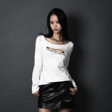 darling you are bad 상의 한국 시즈니룩