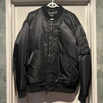 UNIQLO +J 하이브리드 다운 오버 사이즈 MA-1