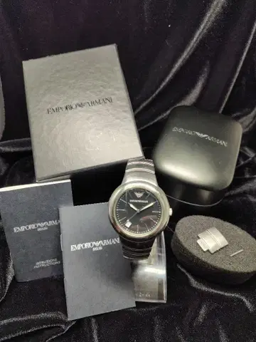 EMPORIO ARMANI 쿼츠 손목시계 블랙