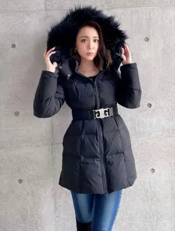 GYDA 벨트 부착 롱 다운 코트