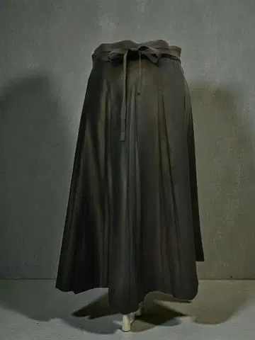 투 비 시크 블랙 인조 가죽 스커트