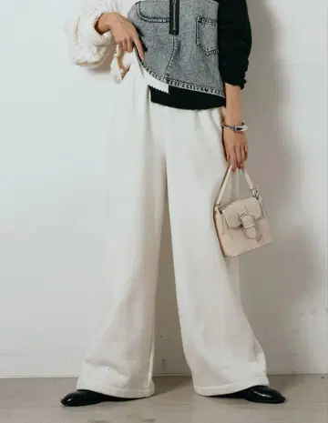 esica 속기모 맨투맨 와이드 팬츠 아이보리 미사용 새상품