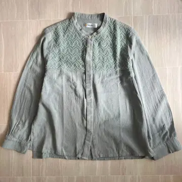 Golden Bear 톤 다운 그린 레이스 절개 블라우스 L 면 100%