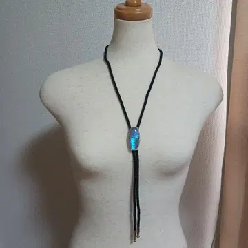 모르포 나비 루프 타이