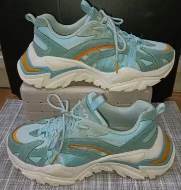 FILA 에반게리온 콜라보 RADIO EVA 스니커즈 휠라