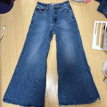 ADAM ET ROPE 부츠컷 팬츠