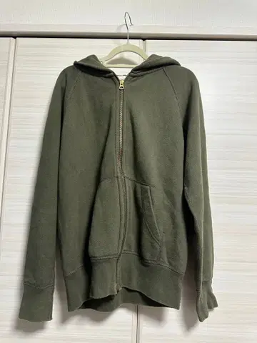 Orcival 풀 지퍼 후드티 올리브 그린 France 1