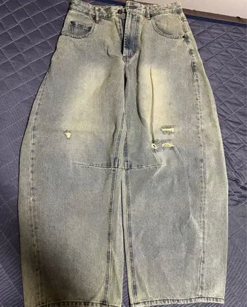 미사용품 FREAK'S STORE 와이드 실루엣 데님 팬츠 데미지 가공