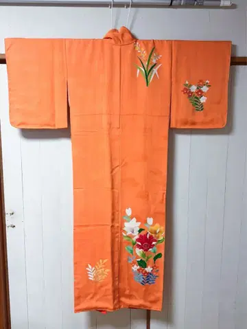 기모노 츠케사게 고전 문양 오렌지 창포 꽃무늬