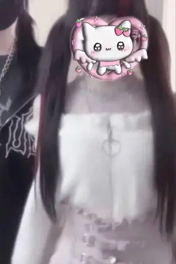 MARS 오프숄더 화이트 니트 스웨터