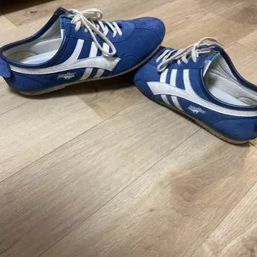 팬더 파란 스웨이드 캐주얼 스니커즈