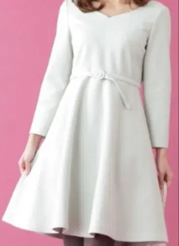 하트넥 벨트 포함 원피스 [ 피스타치오 ]