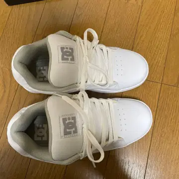 DC GAVELERSN 스니커즈 7 US