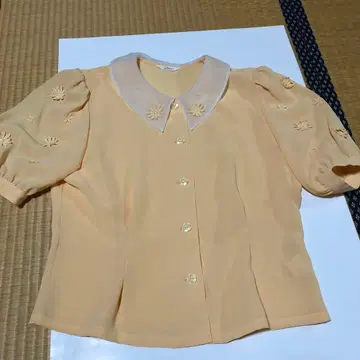 오렌지 플라워 자수 반팔 블라우스 오바 하나