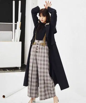 카라 부착 체스터 코트 네이비