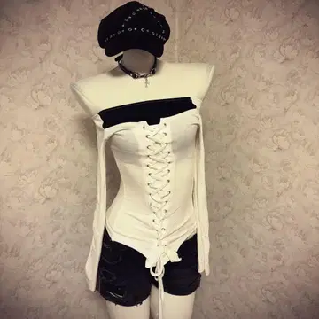 새상품 헤이세이 갸루 00s 레이스업 긴팔 상의 화이트/블랙