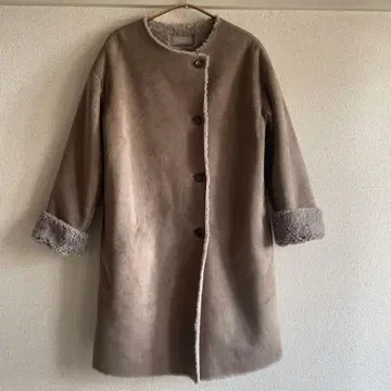 유나이티드 애로우즈 여성용 무스탕 코트 복슬복슬 베이지 S 사이즈