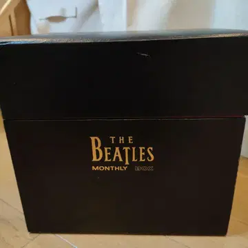 THE BEATLES MONTHLY BOX 세트