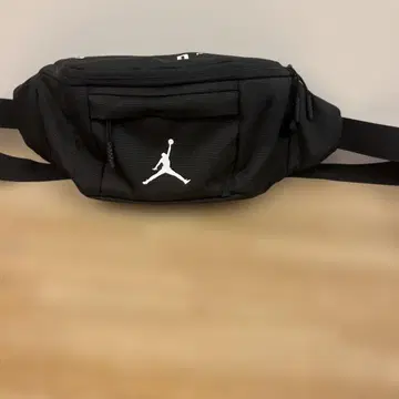 Jordan 블랙 바디백