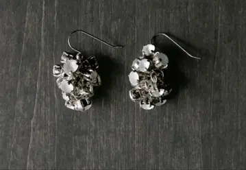 Serge toraval의 Maijl(짜임) 귀걸이