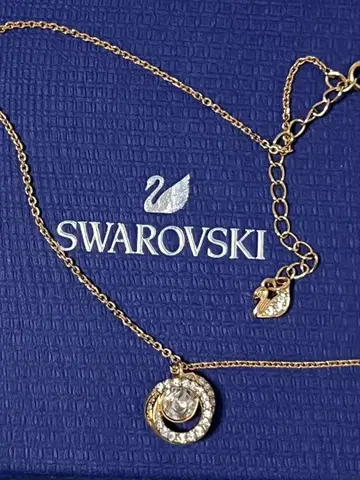 Swarovski 로즈 골드 크리스탈 목걸이