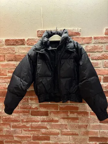 EMODA 블랙 다운 자켓 숏 기장