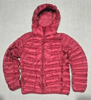 유니클로 울트라 라이트 다운 심리스 후드티