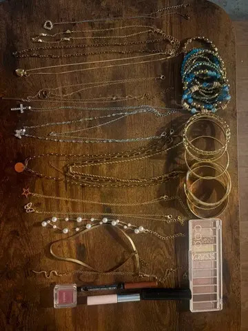 액세서리 세트와 메이크