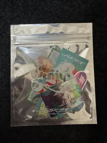 계속 한밤중이면 좋을 텐데. 아이페가 스티커 & 지역 한정 핀즈 세트