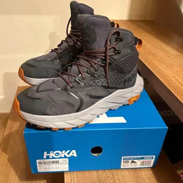 호카 아나카파 트레킹 슈즈 그레이