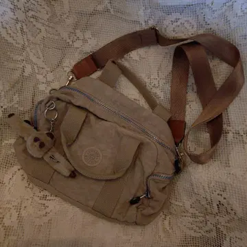 KIPLING 숄더백 베이지 마스코트 포함