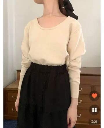 NUGU plain deep round neck knit brown