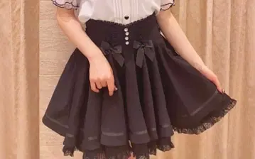 LIZLISA 리즈리사 볼륨 플레어 스커트 리본 포함 블랙