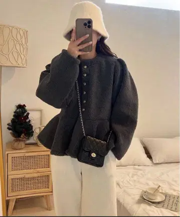 AMELY 페플럼 보아 자켓