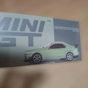 MINI GT Nissan Skyline GT-R (R34)
