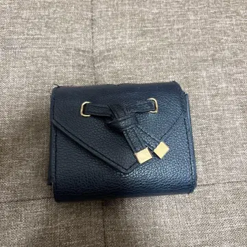 네이비 합성 피혁 3단 폴더형 지갑