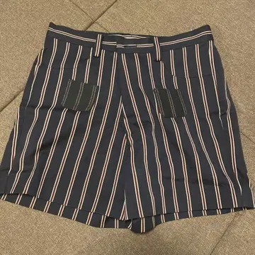 스트라이프 패턴 숏팬츠와 자켓 세트 sunaokuwahara