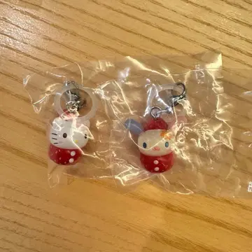 산리오 캐릭터즈 딸기 메지루시 액세서리 우사하나 헬로키티